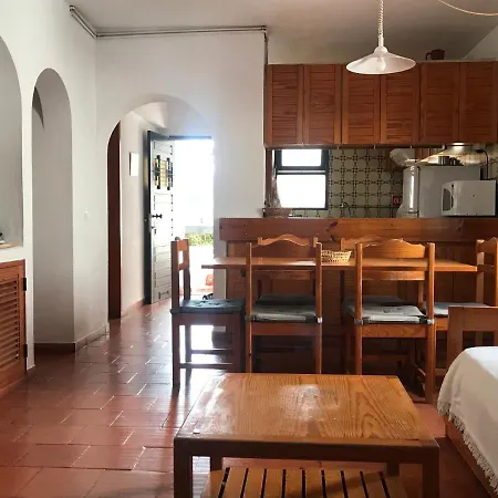 Comfortable At Апартаменты Албуфейра