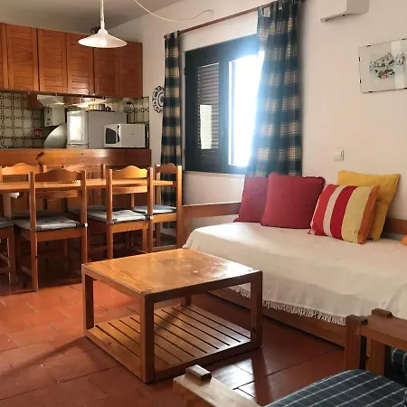 Comfortable At דירה *